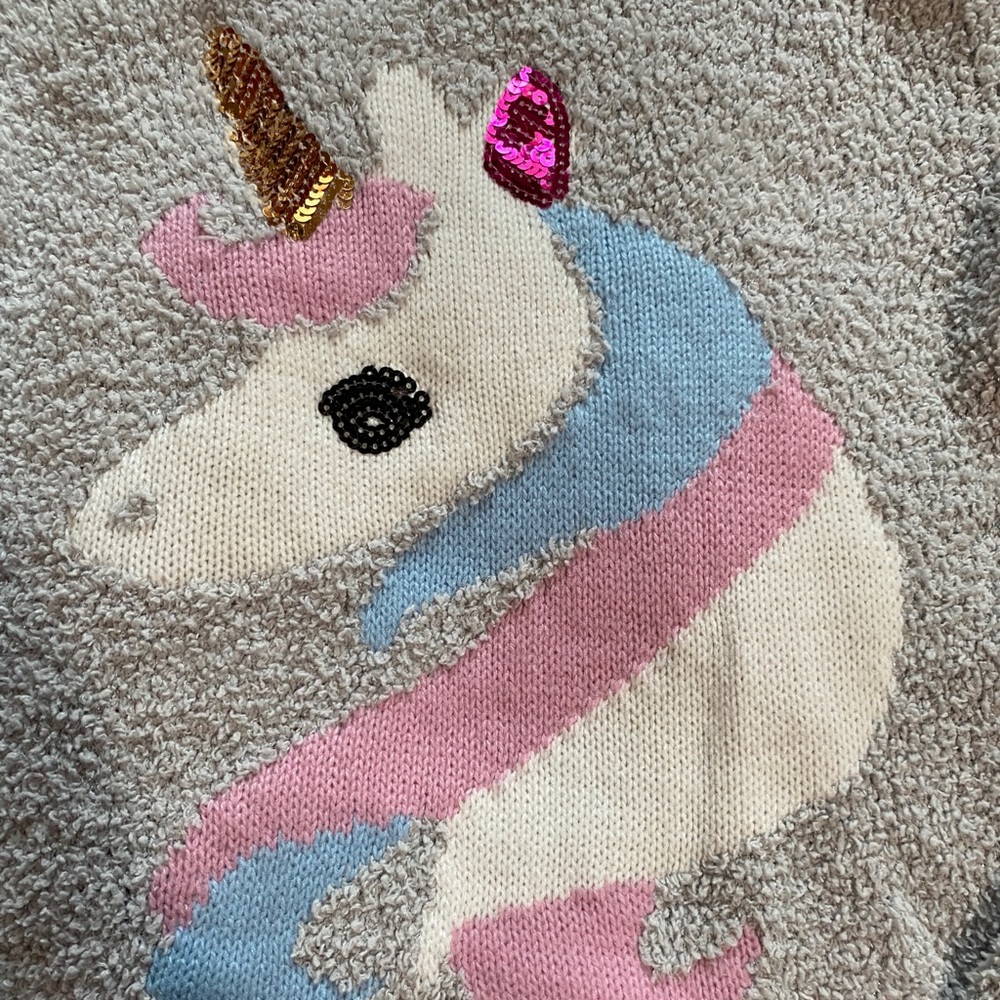 Size: 10, color: gray, unicorn on the front
